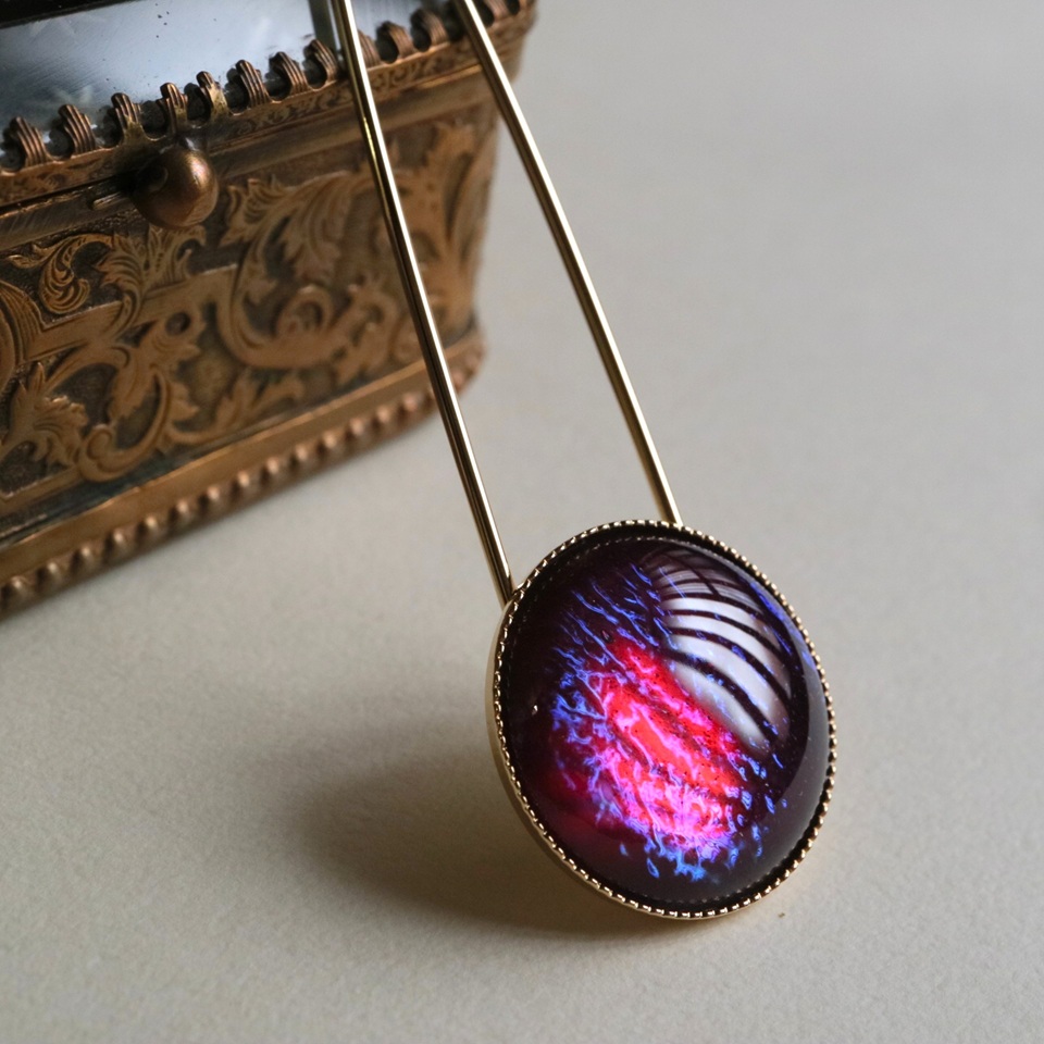 ドラゴンズブレスのストールピン　レッド